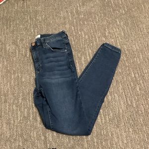 Woman’s skinny jeans size 10